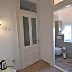 בית אירוח Spacious With A Panoramic View Of Harbor