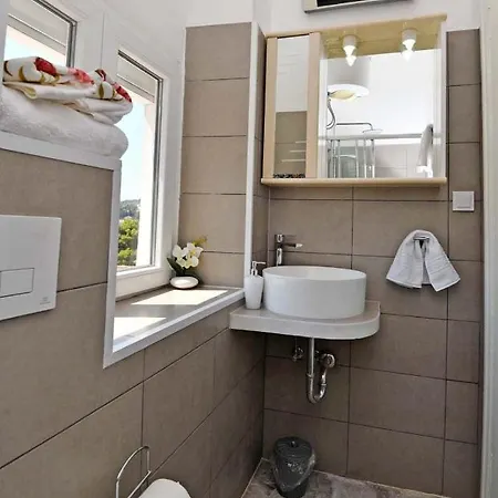 Проживание в семье Spacious With A Panoramic View Of Harbor Дубровник