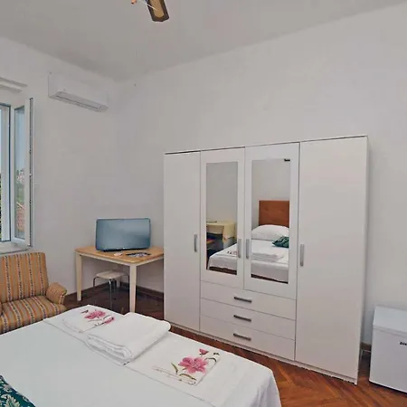 Spacious With A Panoramic View Of Harbor * 두브로브니크