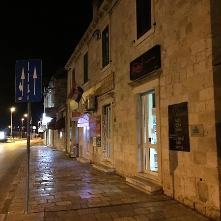 Spacious With A Panoramic View Of Harbor 홈스테이