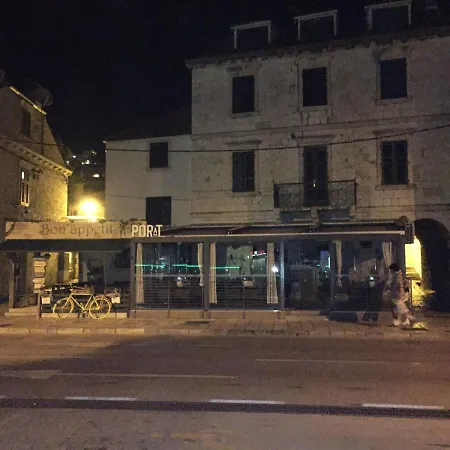 Ostanak kod kuće Spacious With A Panoramic View Of Harbor