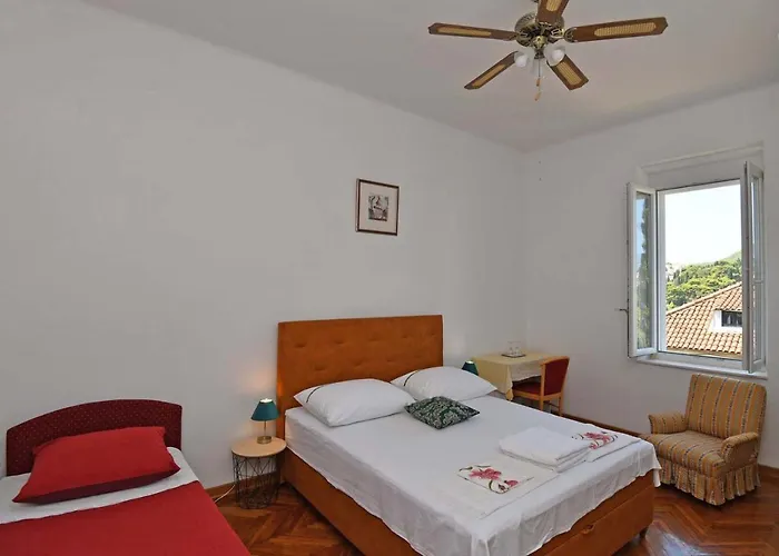 Spacious With A Panoramic View Of Harbor Ostanak kod kuće