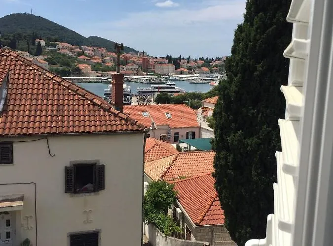 Rum i privatbostad Spacious With A Panoramic View Of Harbor